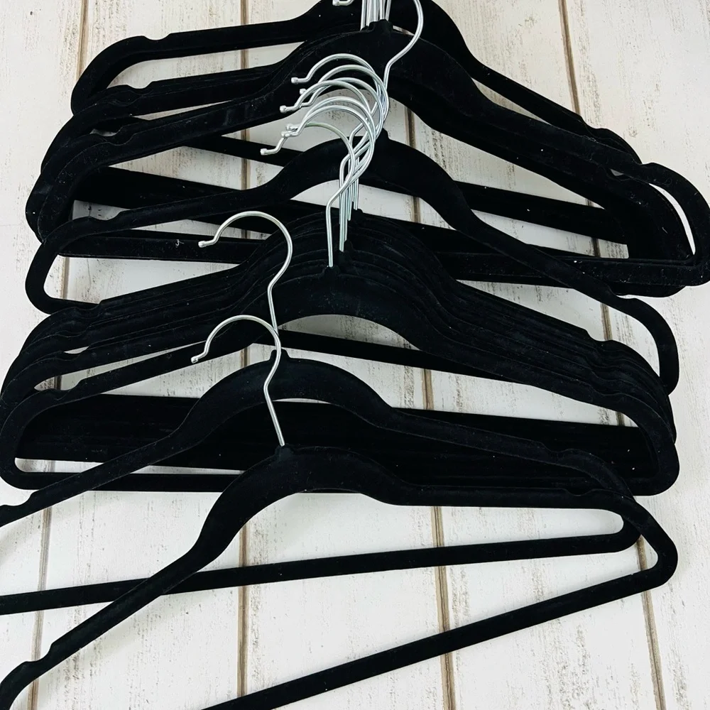 20 Black Velvet Slim Hangers Non Slip